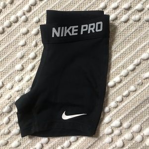 Youth small Nike Pro compression short
